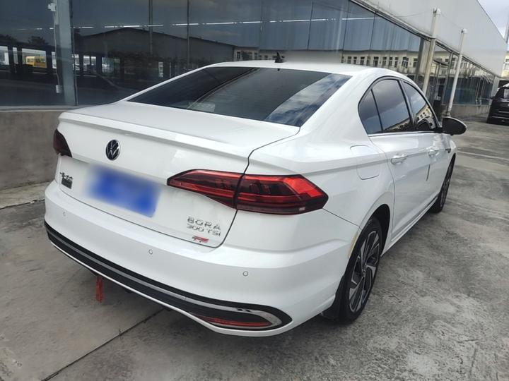 Bora 2023 200TSI DSGPRO photo 6
