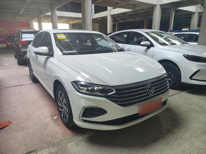 Lavida 2026 1.5L AT photo 3
