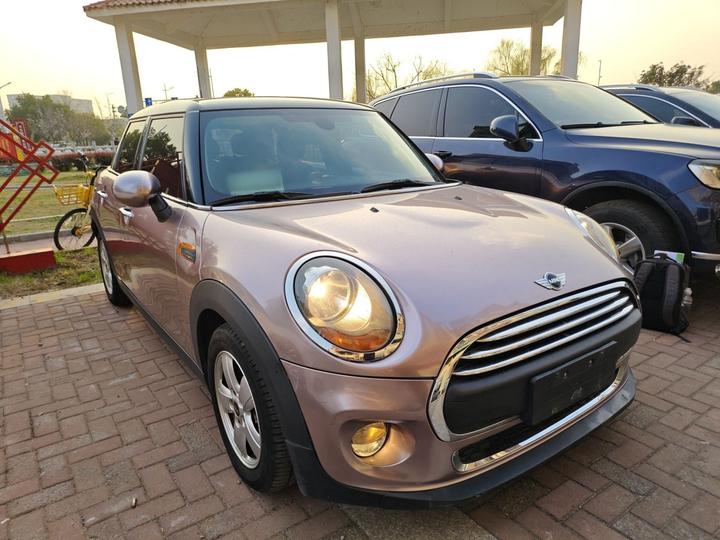 2016 1.2T ONE 5-Door photo 3