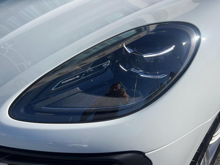 2024 Macan 2.0T photo 3