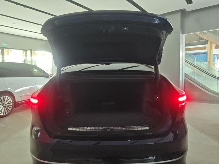 ET9 2025 102kWh photo 8