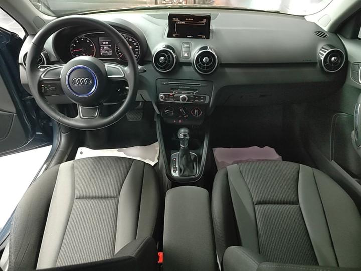 A1 2016 30 TFSI Sportback Design photo 5