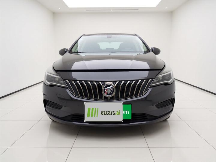 Verano 2016 Hatchback 15S AT Leading photo 2