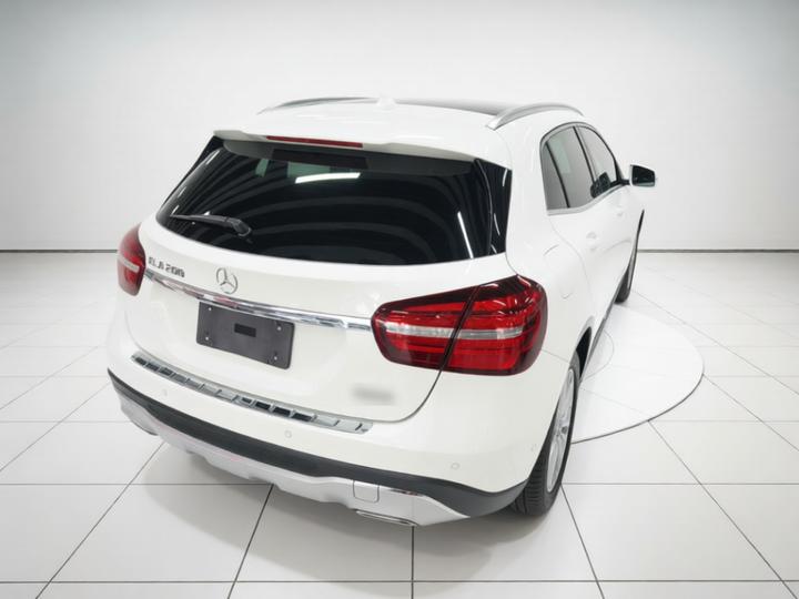 GLA 2017 GLA 200 Dynamic photo 4