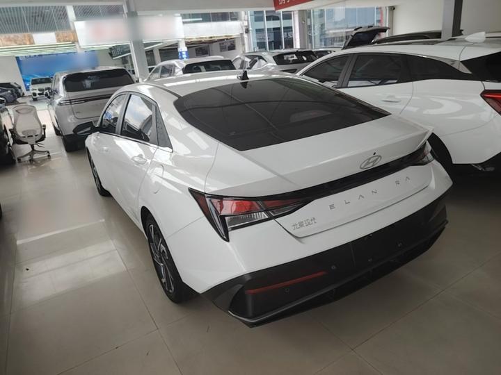 Elantra 2023 1.5L CVT GLX Elite photo 4