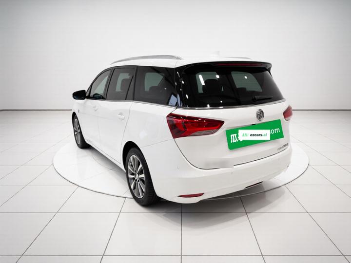 GL6 2021 323T Mild Hybrid Luxury photo 4
