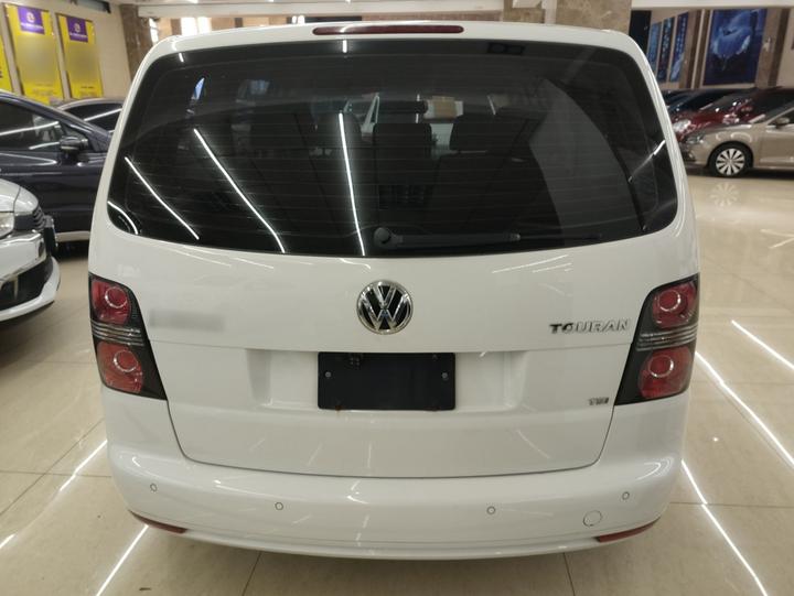 2015 1.4T MT Fashion 5-Seater photo 3