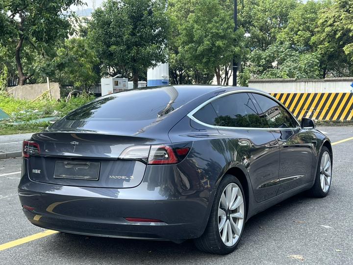 Model 3 2019 Standard Range RWD Upgraded photo 7