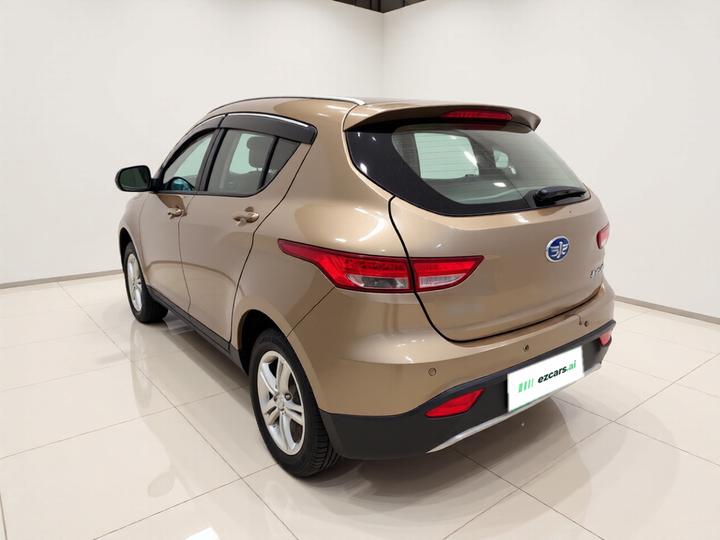 FAW D60 2015 1.5L MT Standard photo 4