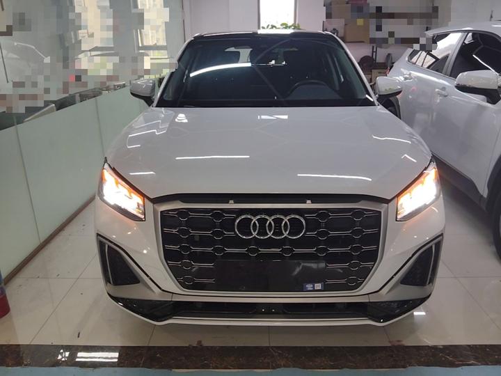 Q2L 2022 35 TFSI Progressive Dynamic photo 2