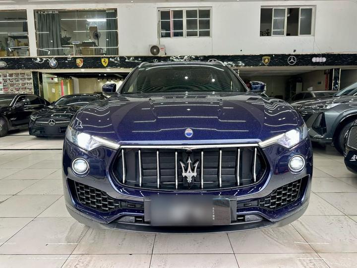 Levante 2016 3.0T Standard photo 2