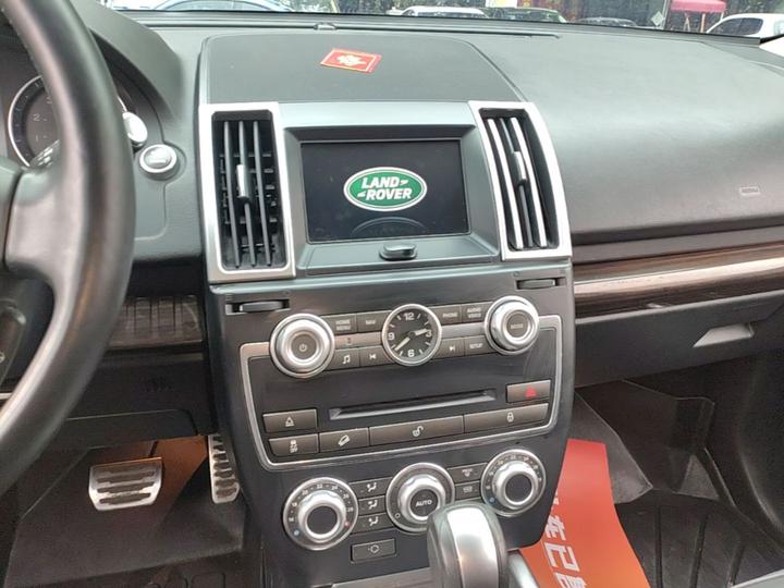 Freelander 2 2014 2.0T Si4 SE Petrol photo 7