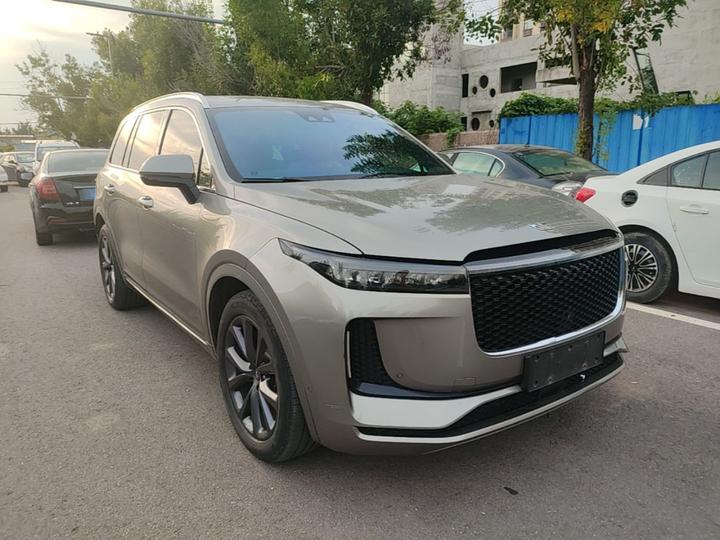 Li Auto ONE 2020 EREV 6-Seater photo 3