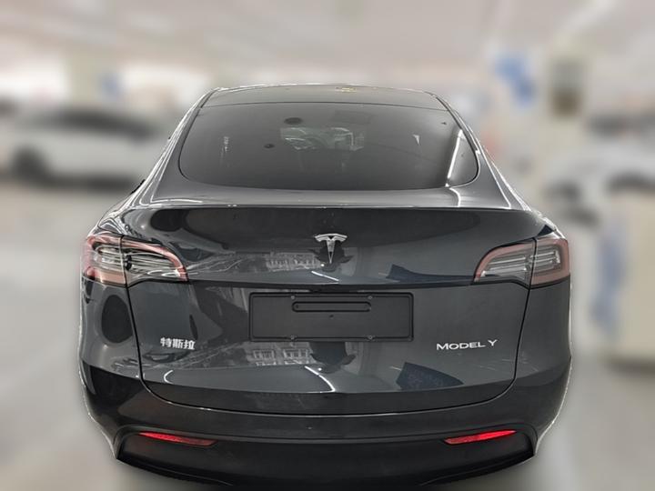 Model Y 2024 RWD photo 3