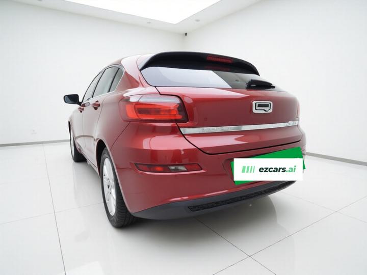 3 2018 Hatchback 1.6L AT Premium photo 4