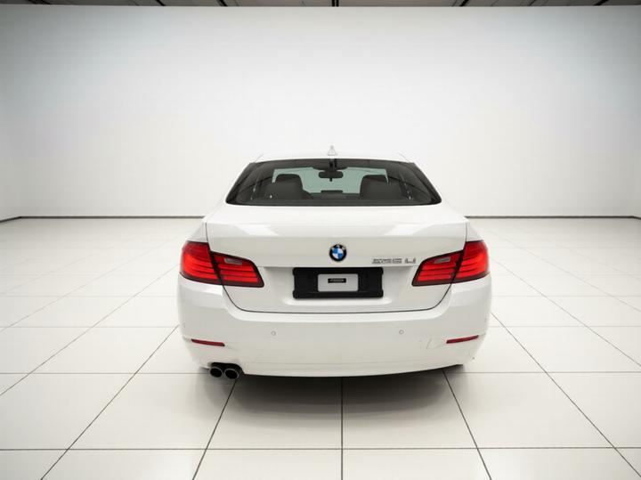 5 Series 2014 520Li photo 3
