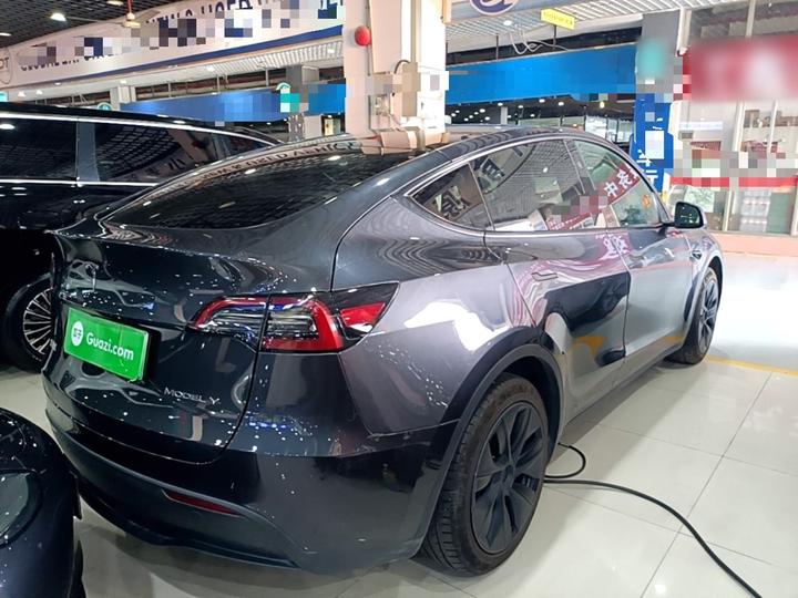 Model Y 2024 RWD photo 6