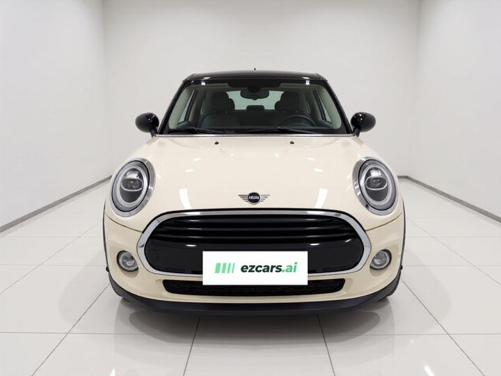 2021 1.5T COOPER 5-Door photo 2