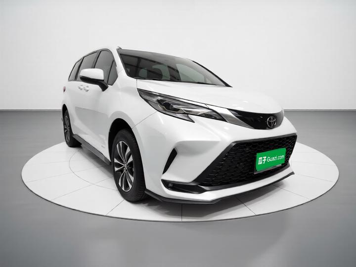 Granvia 2024 2.5L Hybrid Premium PLUS AWD photo 3