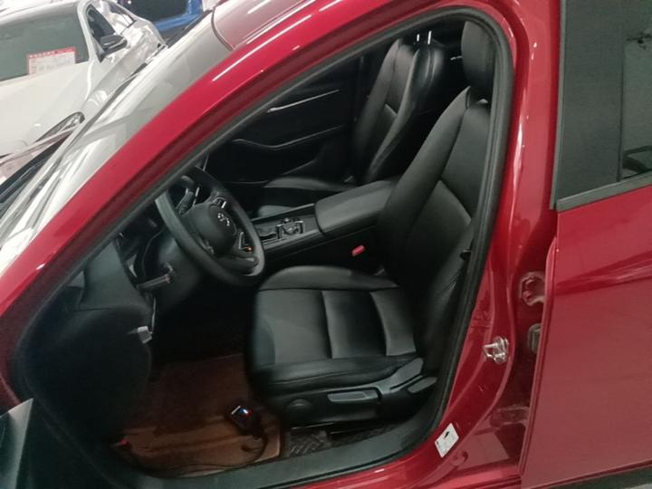 3 Axela 2020 1.5L AT photo 6