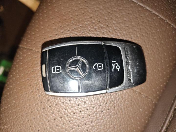 E-Class 2018 E 200 L photo 8
