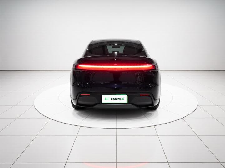 Model Y L 2025 Long Range AWD photo 3