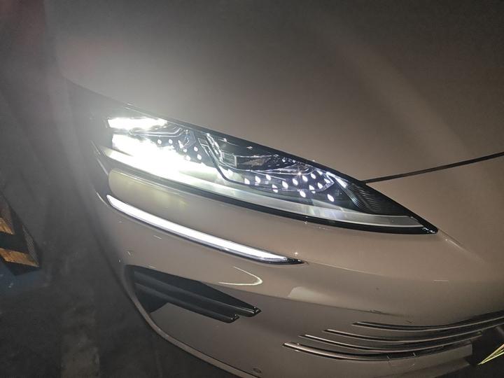 Song PLUS EV 2025 DM-i 112KM Noble photo 7