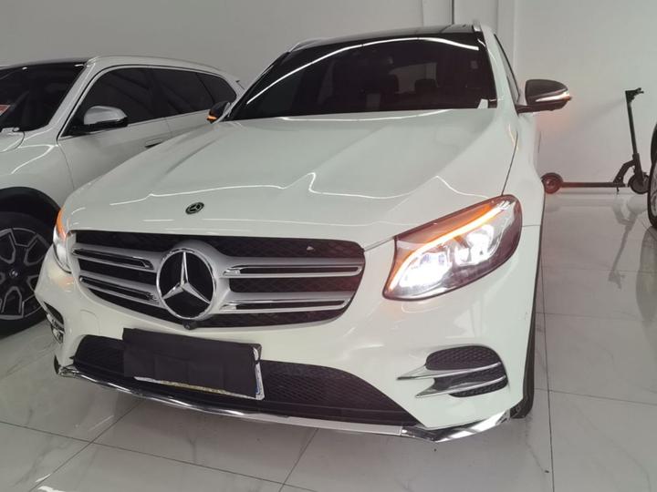 GLC 2018 GLC 260 4MATIC Luxury photo 2