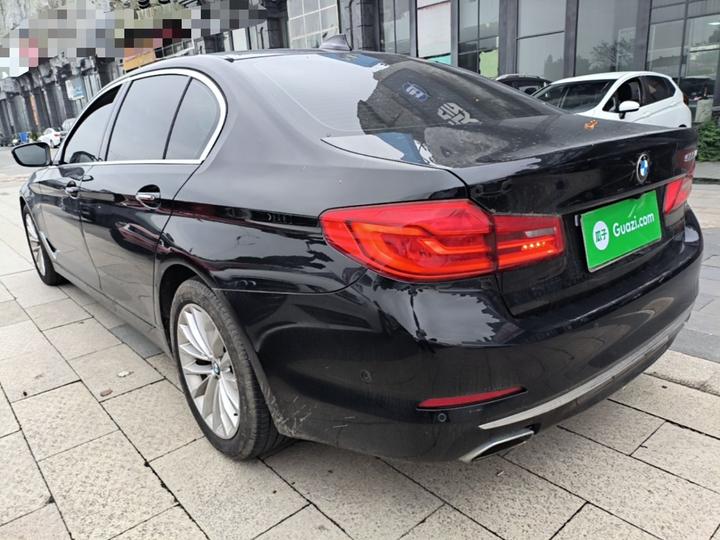 5 Series 2018 525Li Luxury photo 4