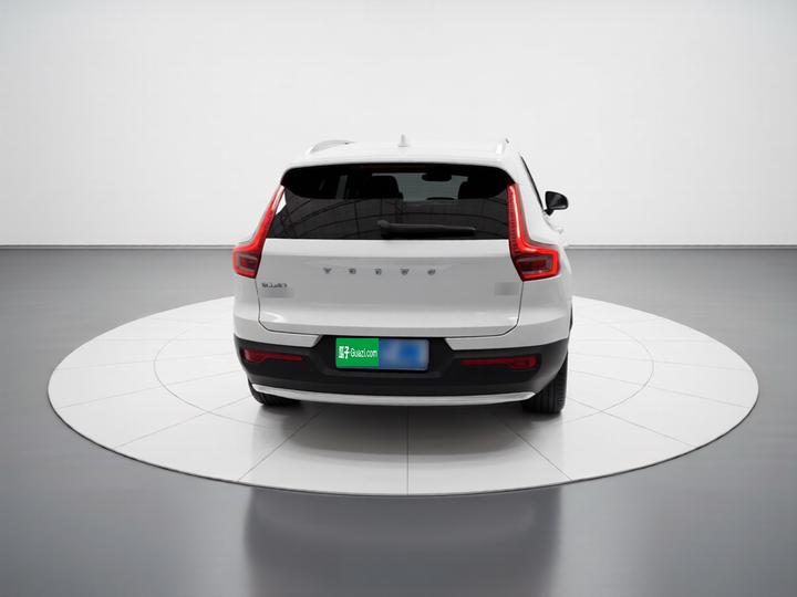 XC40 2023 B3 Luxury photo 3
