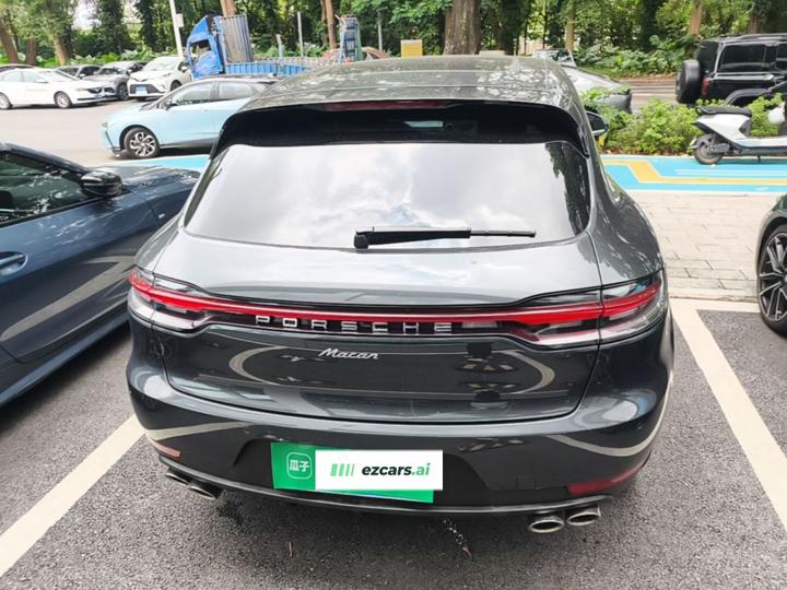 2020 Macan 2.0T photo 3