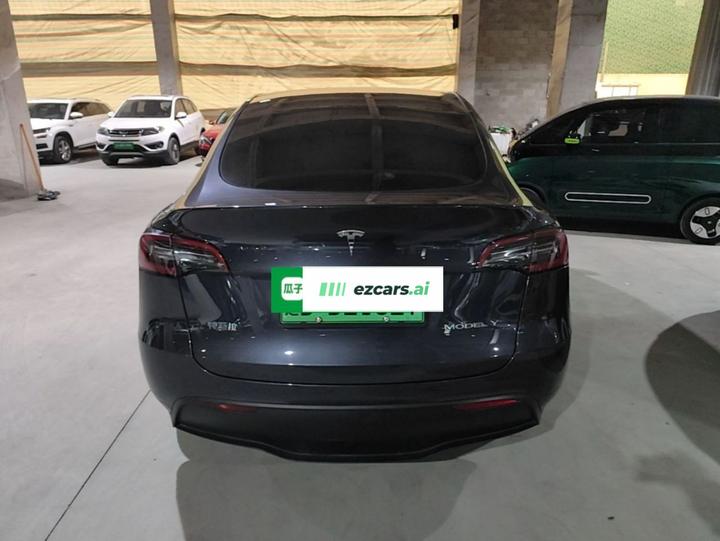 Model Y 2024 RWD photo 4