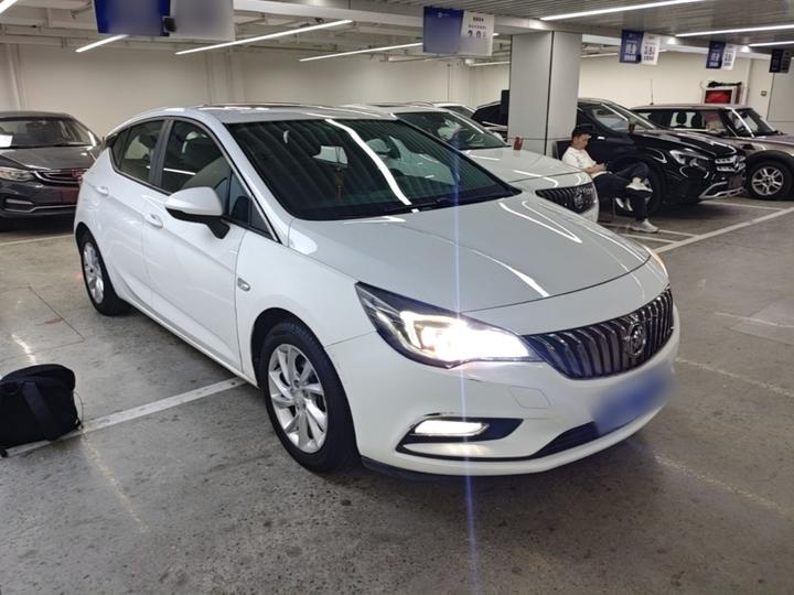 Verano 2016 Hatchback 15S AT Progressive photo 3
