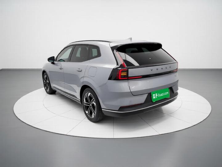 XC70 Hybrid 2026 RWD Long Range Core photo 4