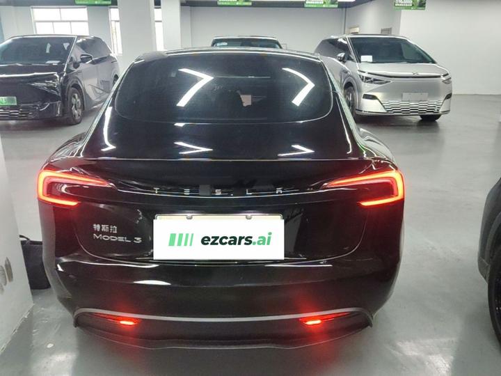 Model 3 2023 RWD photo 3