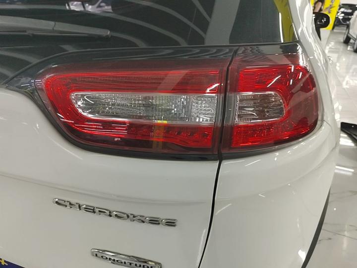 Cherokee 2016 2.4L Leading Smart photo 7