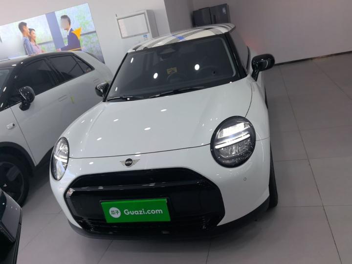 MINI COOPER 2025 456km COOPER E Classic photo 2