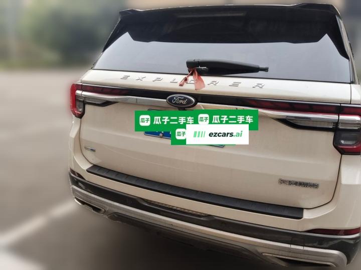 Explorer 2023 EcoBoost 285 AWD Titanium 7-Seater photo 5