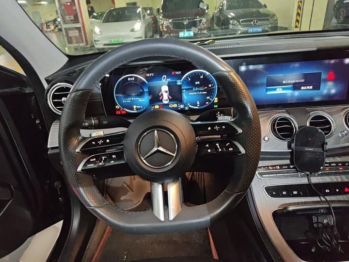 E-Class 2022 E 300 L Sport Luxury photo 8