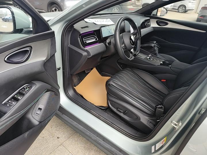 Seal 06 EV 2025 DM-i ADAS 120KM Flagship photo 3