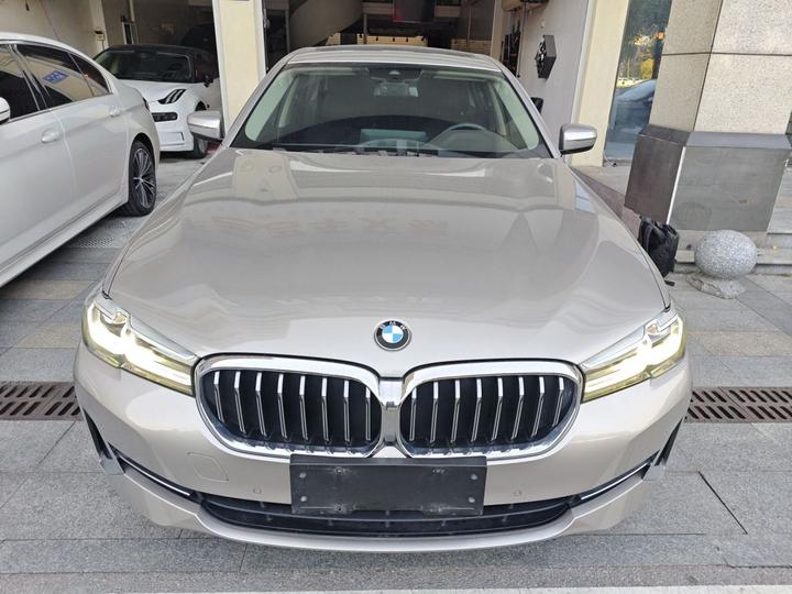 5 Series 2022 Facelift 530Li Leading Luxury photo 2