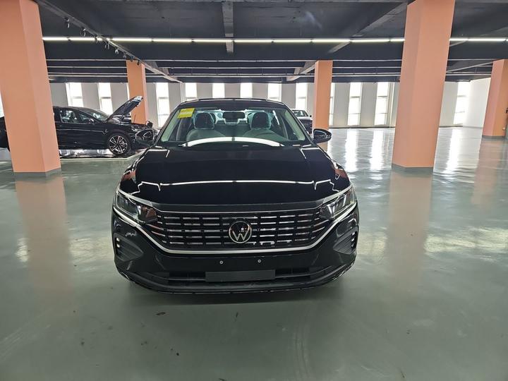 Passat 2024 280TSI Business photo 3