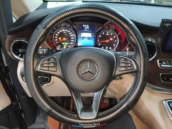 V-Class 2021 V 260 Pilot photo 6