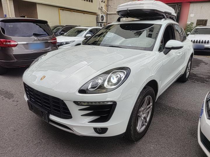 2017 Macan 2.0T
