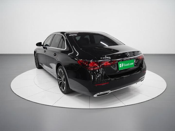 E-Class 2026 E 300 L Luxury photo 4