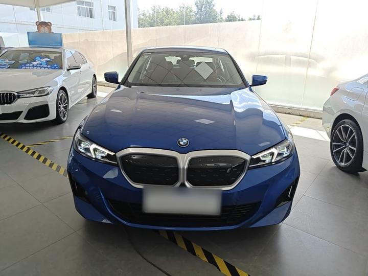 i3 2022 eDrive 35 L photo 2