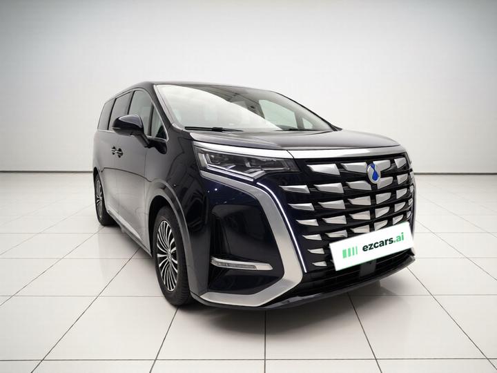 D9 2022 DM-i 970 AWD Flagship photo 3