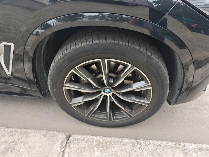 X5 2022 Facelift xDrive 30Li Exclusive M Sport Package photo 8