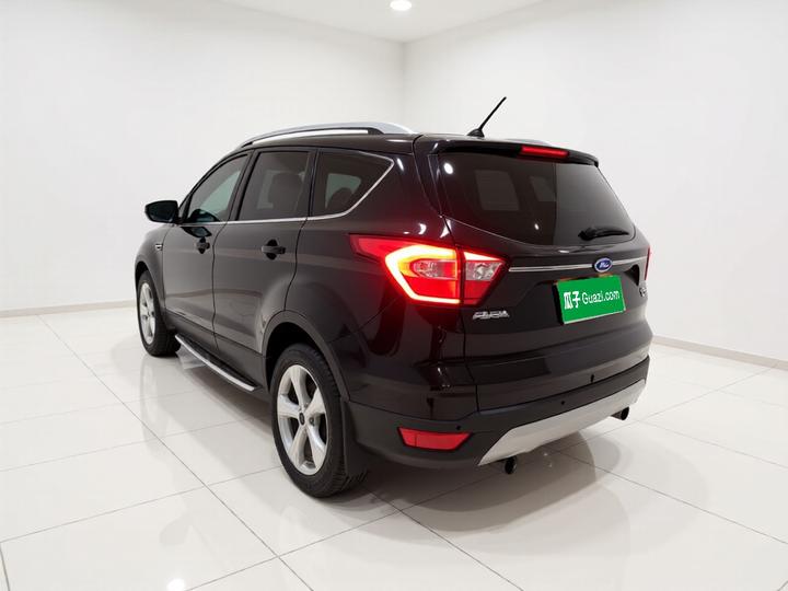 Kuga 2018 EcoBoost 180 RWD photo 4