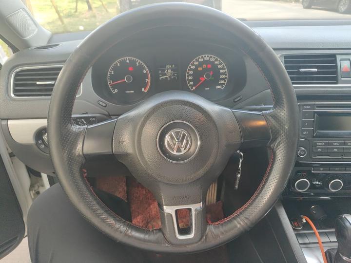 Sagitar 2014 1.6L AT Comfort photo 3